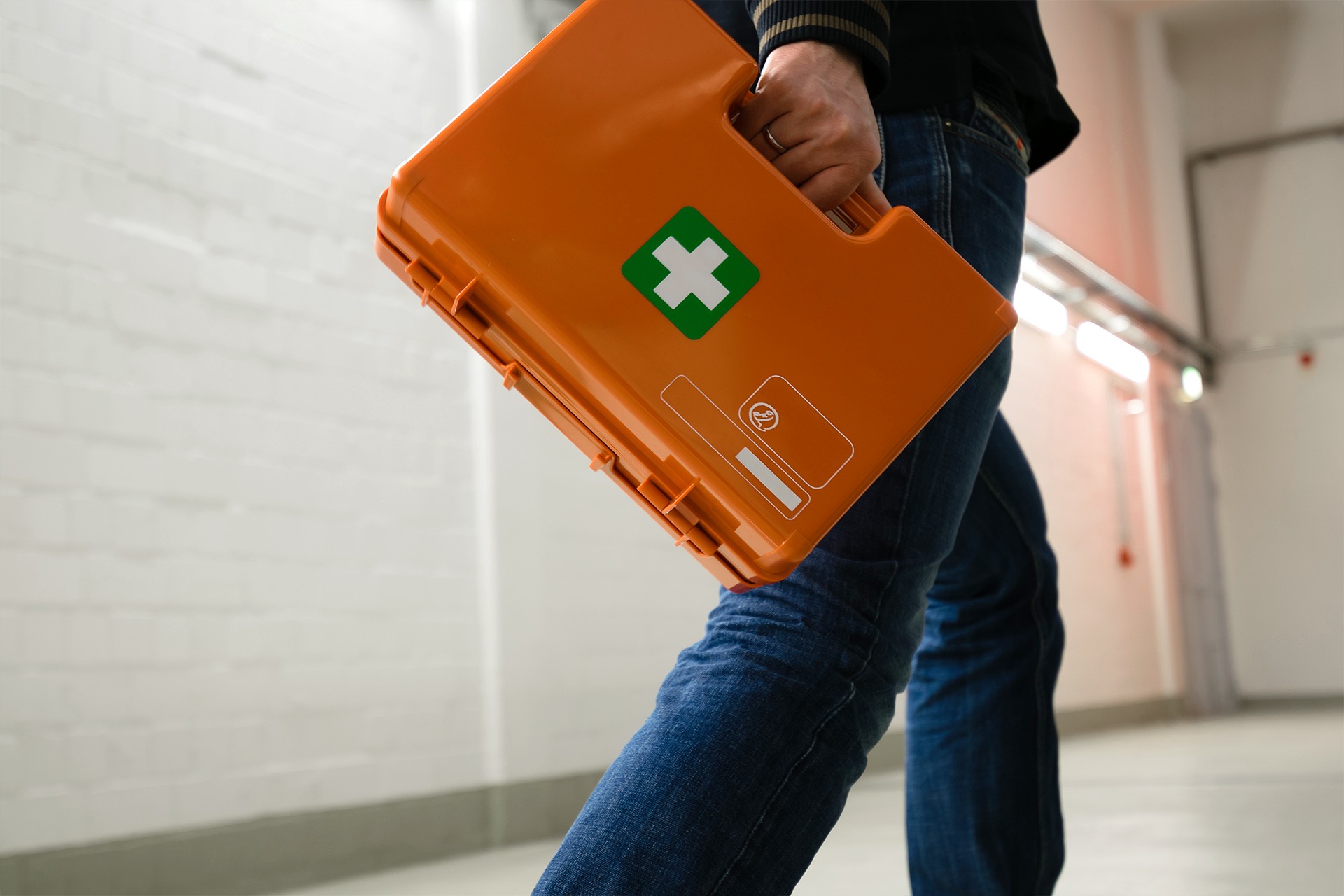 EHBO koffer bij bedrijfsongeval