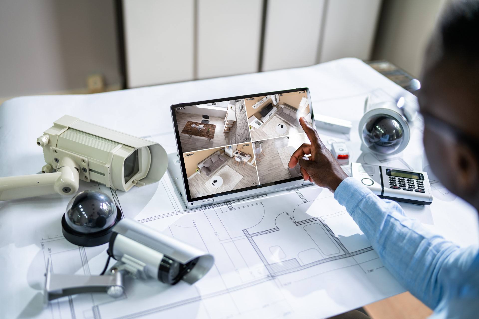 Camera's op kantoor | ABN AMRO Verzekeringen